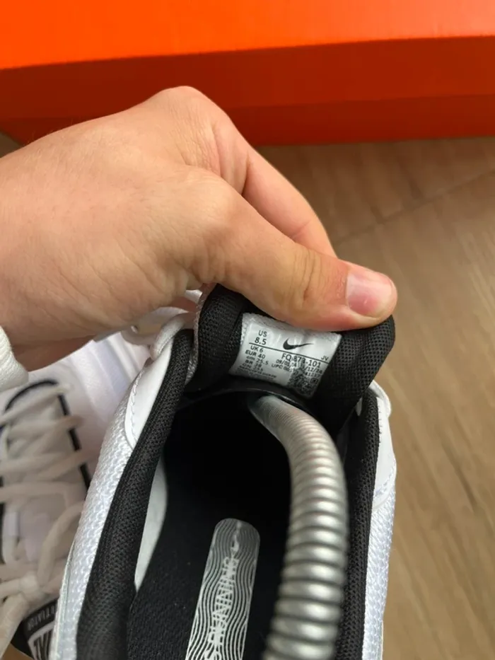 Nike Initiator Fluffy Blanc Gris Noir Taille 40 - photo numéro 4