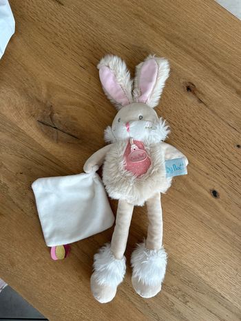 Doudou lapin mouchoir baby nat