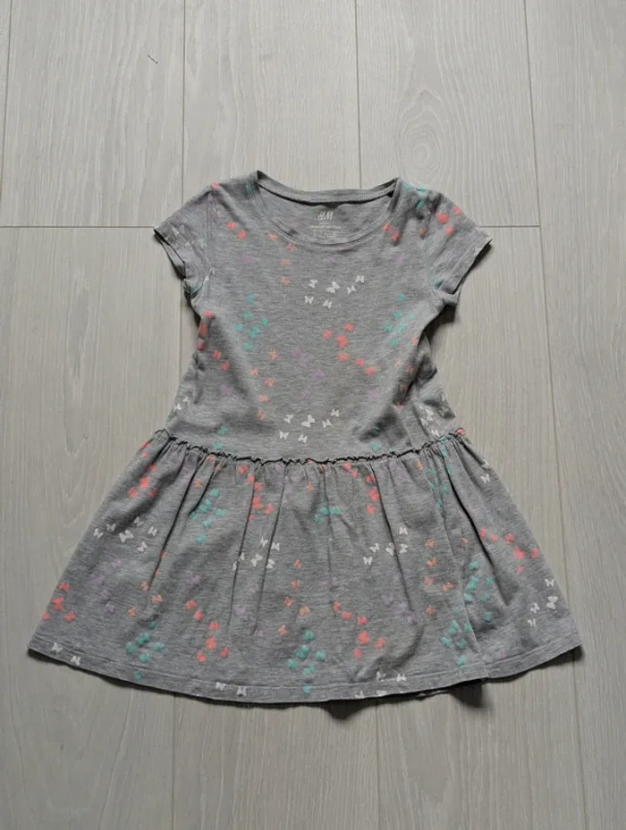 Robe papillon H&M 5/6ans - photo numéro 2