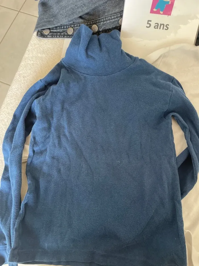 Lot de trois col roulé, cinq ans - photo numéro 3