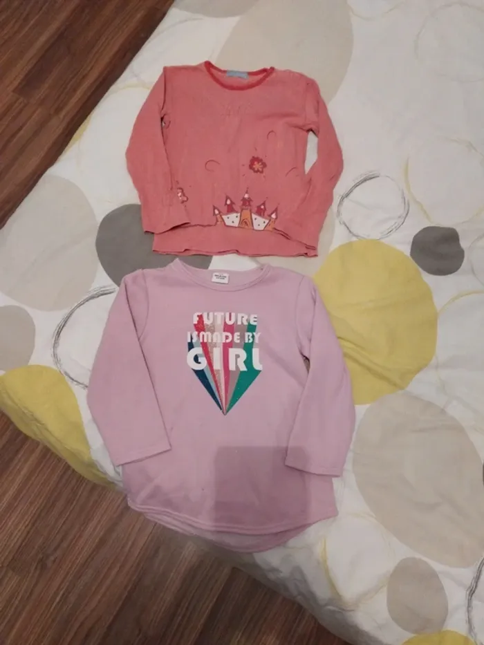 2 hauts de pyjama