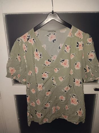 Blouse verte à fleurs roses taille m