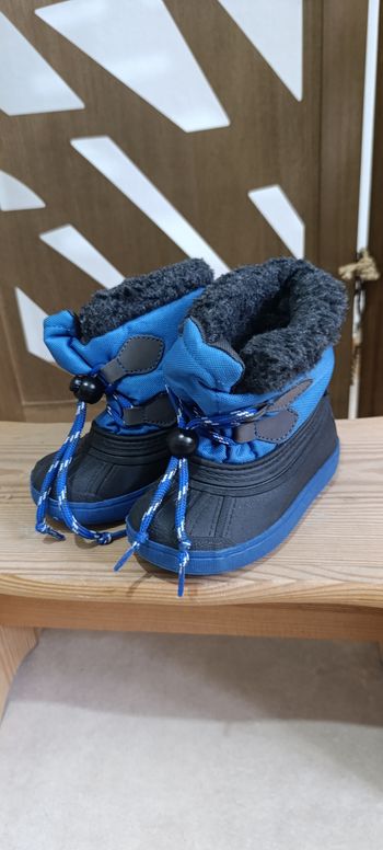Bottes ski enfant neuf taille 20-21