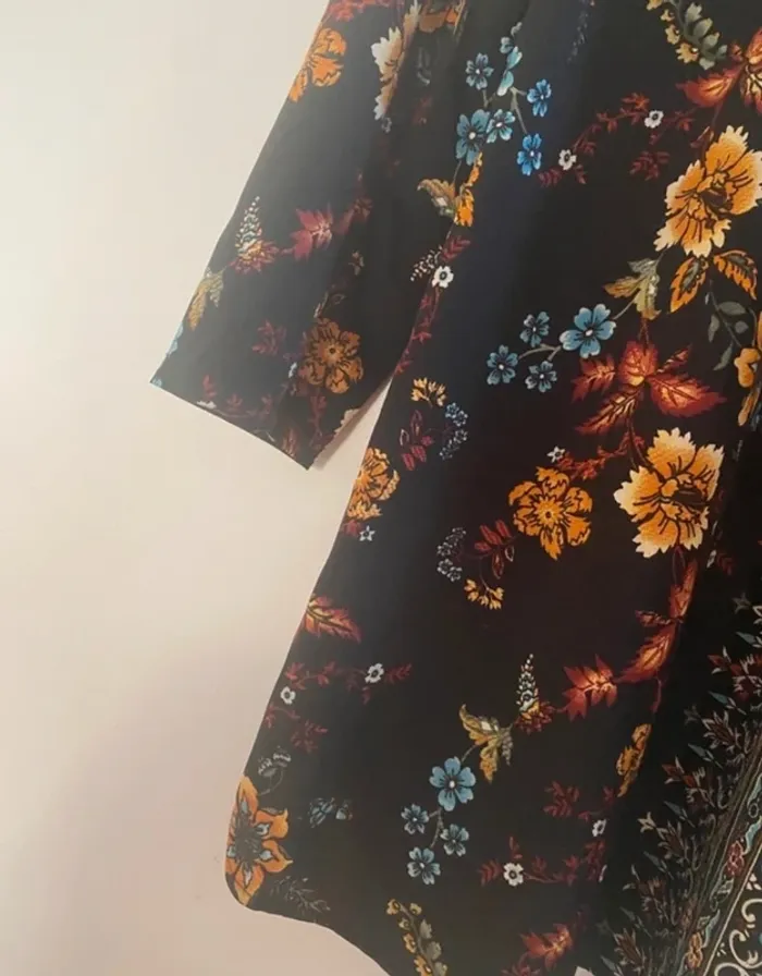 Très jolie robe Nitya taille L état neuf  Portée deux fois - photo numéro 2