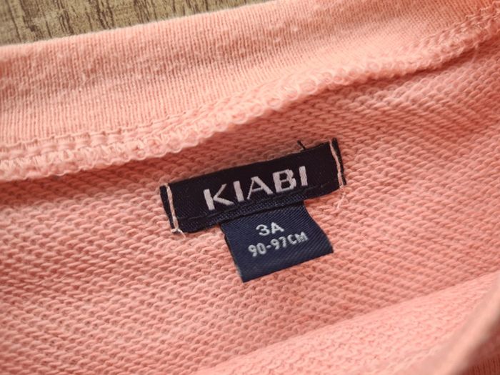 Pull fin Kiabi 3 ans en très bon état - photo numéro 2