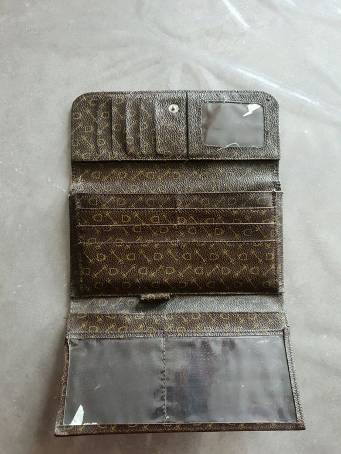 Portefeuille - photo numéro 2