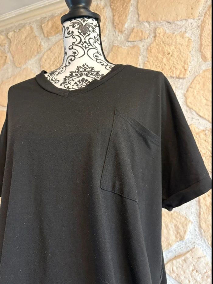 T-shirt noir basique Shein – Taille XXXL – Coupe décontractée et col V - photo numéro 3