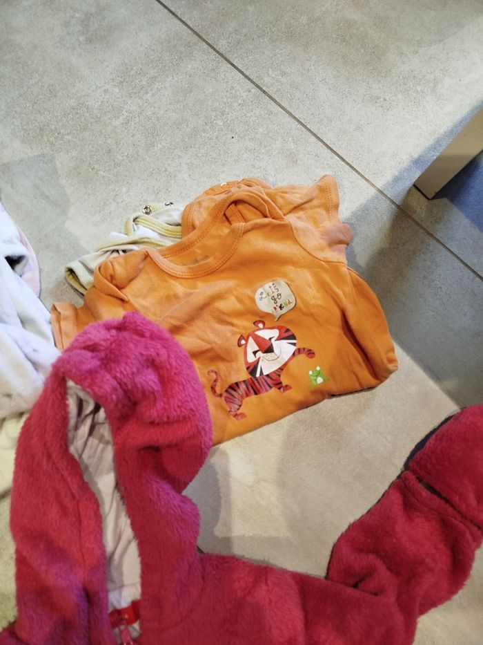 Lot vêtements fille 18 mois - photo numéro 3