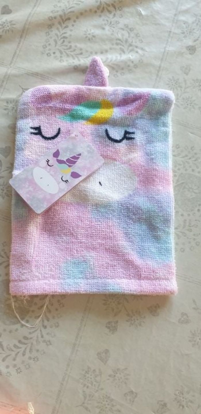 Gant de toilette licorne