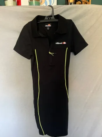 robe ellesse