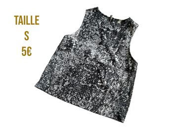 Top épaules découvertes gris foncé et blanc Zara taille S très bon état
