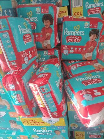 4paquets de couche culotte taille 6 (124couches)