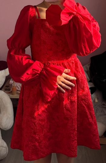 Robe Rouge vif manches bouffantes