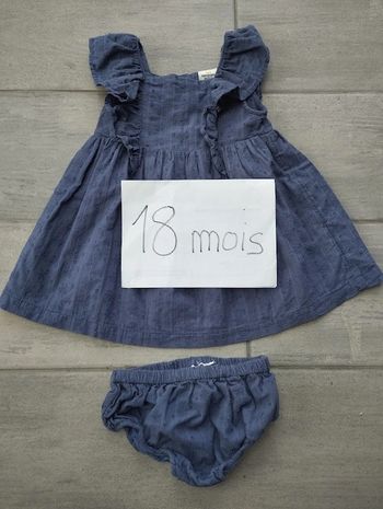 Lot n° 426 Robe Tape à l'Oeil avec bloomer 18 mois