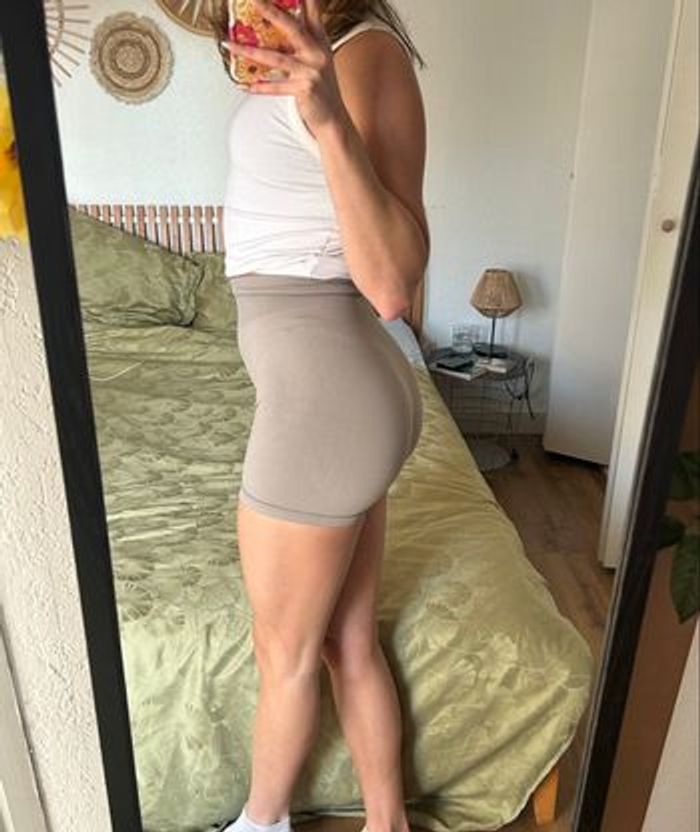 Short de sport TALA – Taille S - photo numéro 2