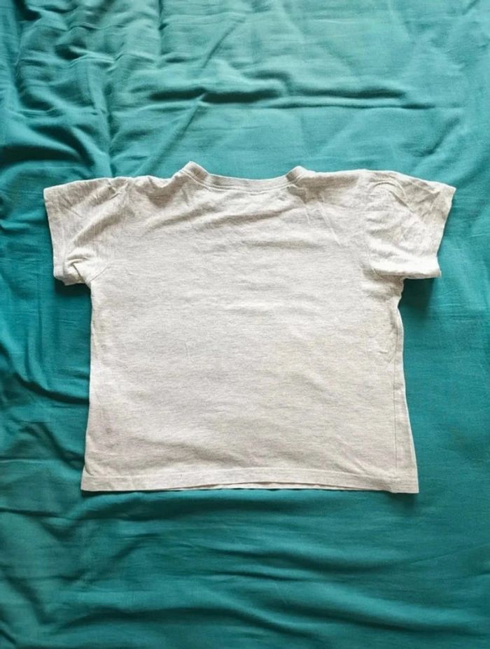T-shirt (taille 5/6 ans) - photo numéro 2