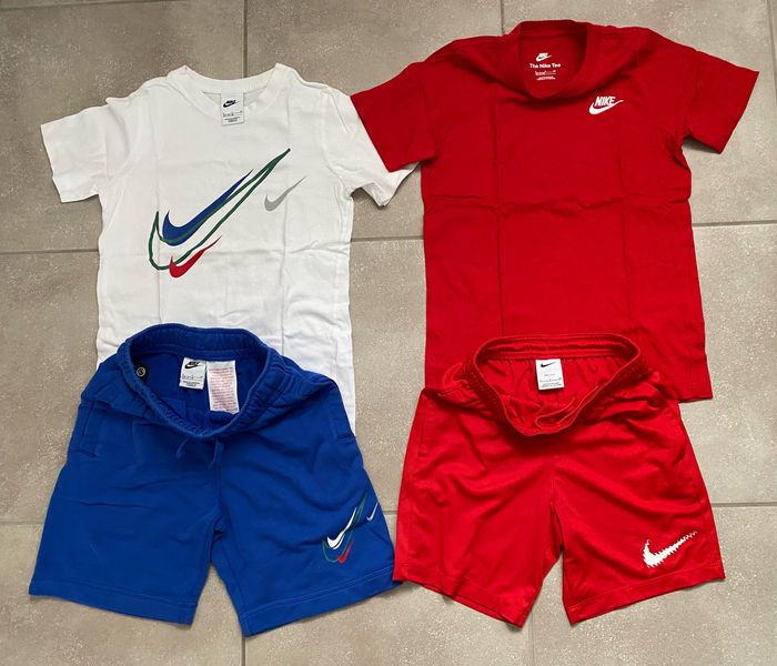 Lot NIKE garçon 8/10 ans (taille S): shorts & t-shirts - photo numéro 2