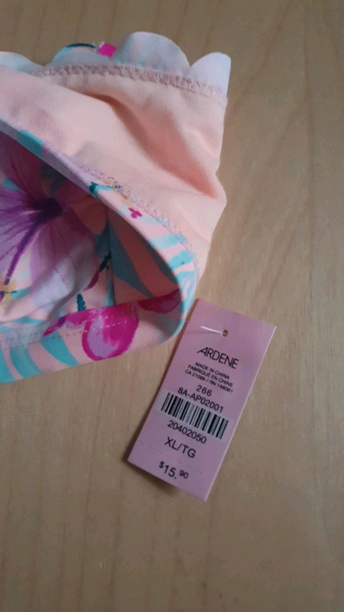 2 hauts de maillot - photo numéro 3
