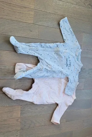 Lot de 2 pyjamas taille naissance