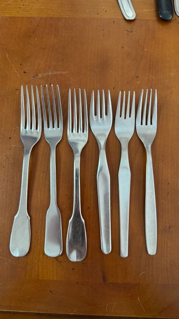 Ensemble 6 fourchettes différentes
