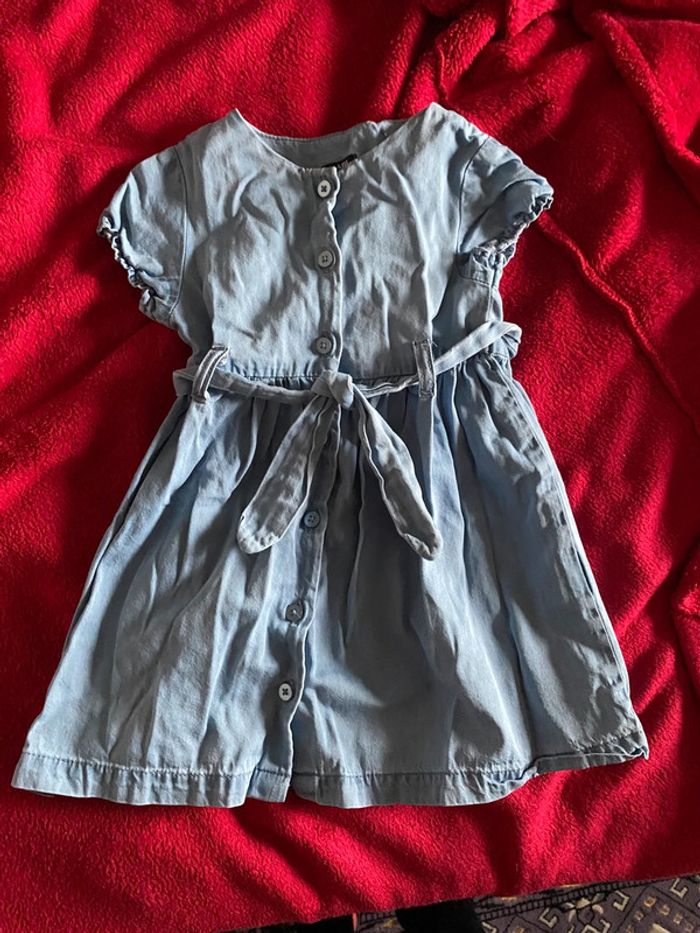 Robe bébé jean ouverture devant Kiabi 18m manches courtes