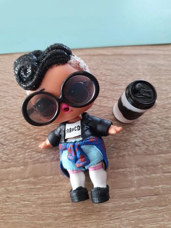 Poupée LOL surprise