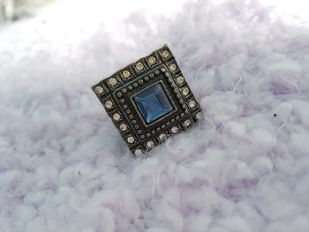 Bague carré ethnique