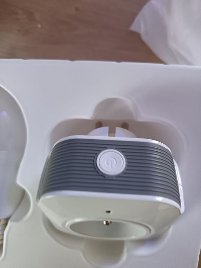 Kit  prise et ampoule connectées neuves  de marque NITYAM - photo numéro 7