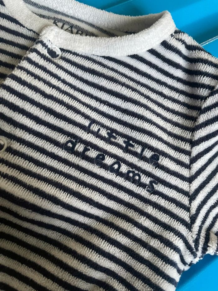 Pyjama 1 moi - photo numéro 2