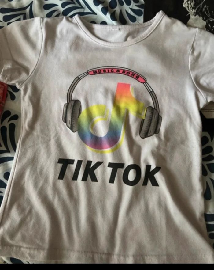 Lot tee shirts fille - photo numéro 8