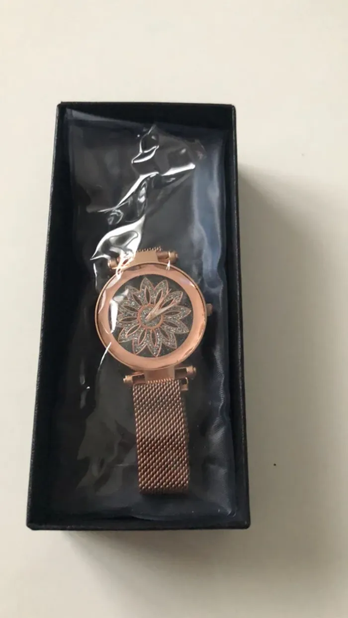 Montre femme - photo numéro 2