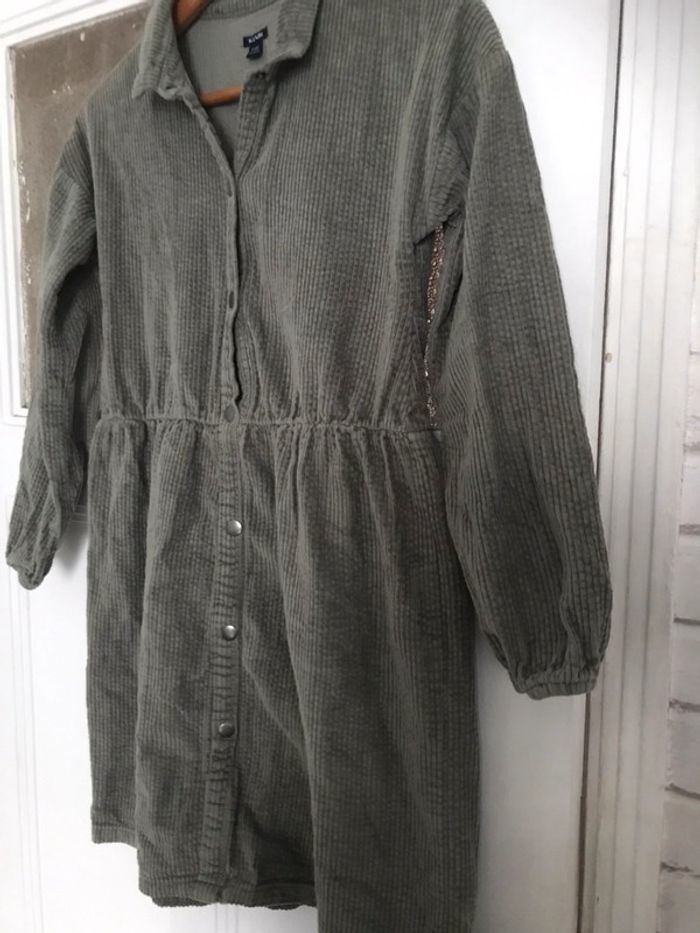 Robe type velour marque kiabi taille 12 ans - photo numéro 7