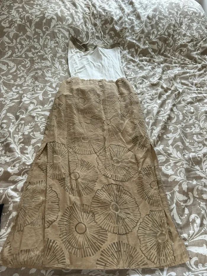 Robe trend beige blanc taille 38