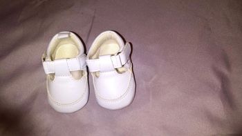 Chaussure nourrisson blanc pour 0 a 3 mois