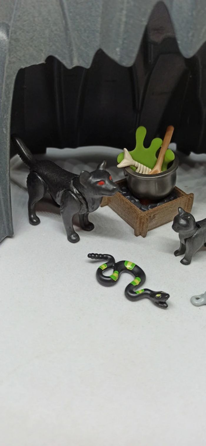 Décor paysage scène avec grotte et sorcière playmobil - photo numéro 2