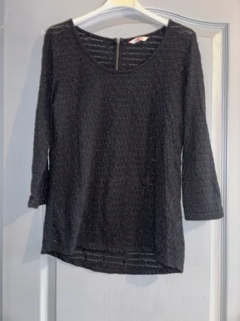 Tee shirt noire dentelle