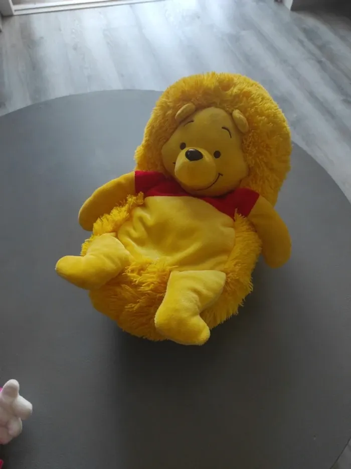 Peluche Winnie l'ourson Disney cali pets en parfait etat