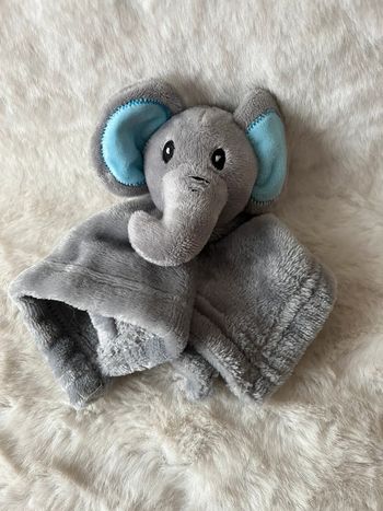 Doudou éléphant gris et bleu