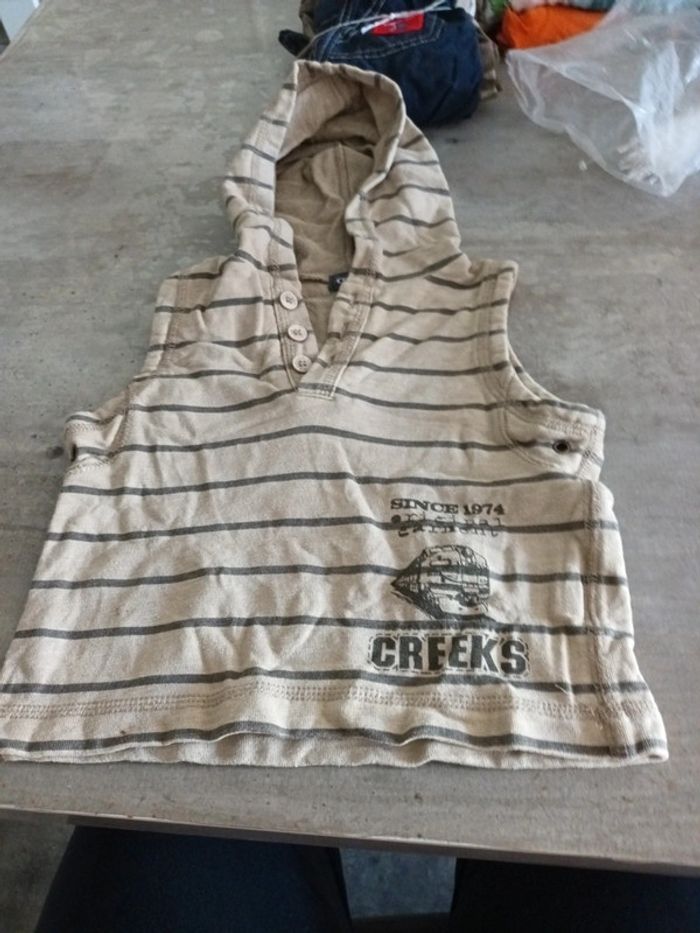 Sweat sans manche 18m