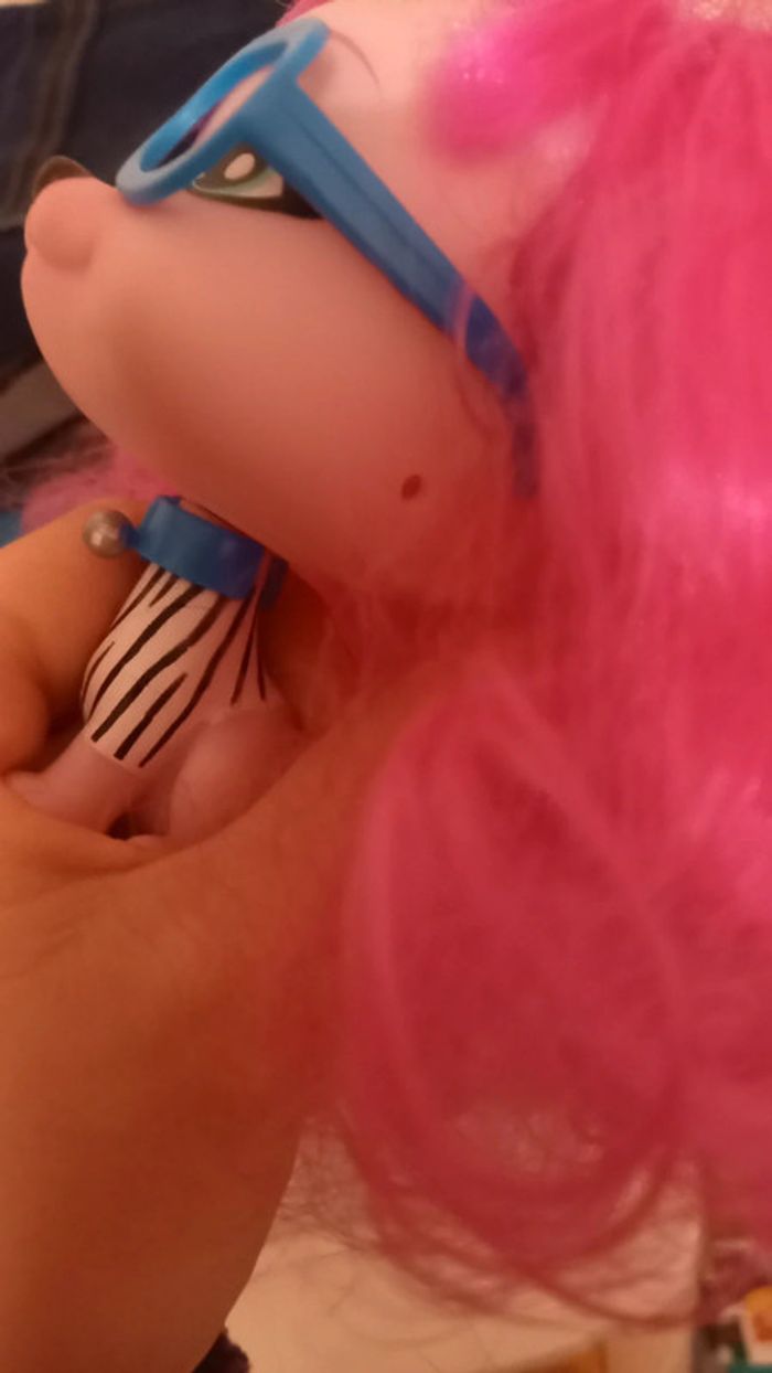 Joli figurine chien à long cheveux - photo numéro 4