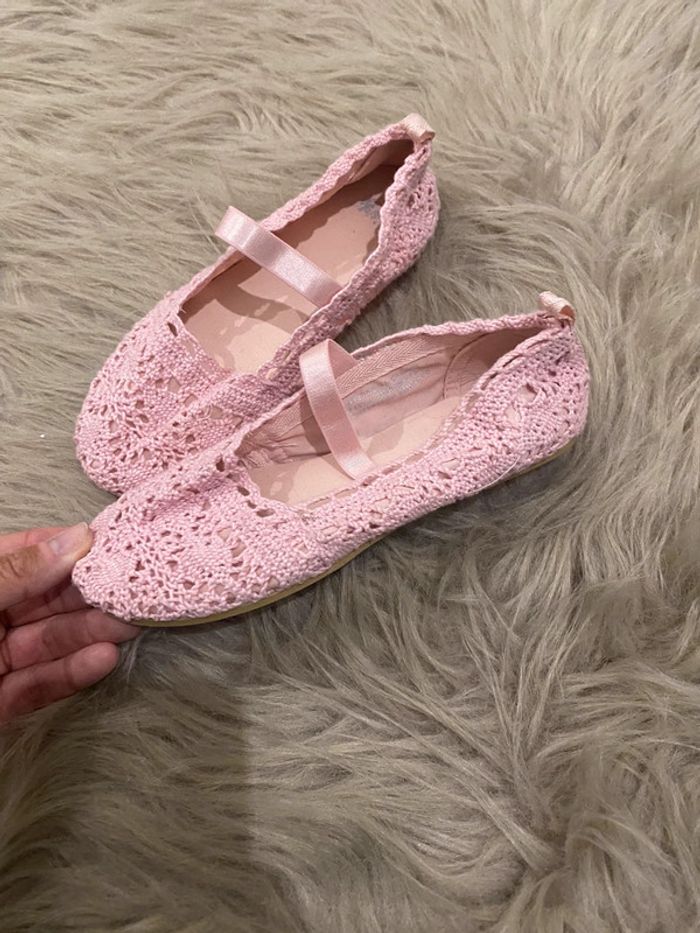 Sandales dentelle rose