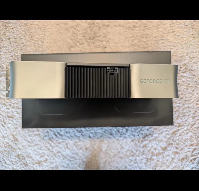 Carte graphique NVIDIA GeForce RTX 4090 24 Go GDDR6X Founders Edition - photo numéro 4