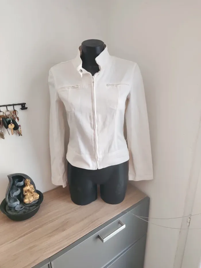 🧥 Veste femme blanche – Taille 40 – Coton majoritaire – Fermeture zippée