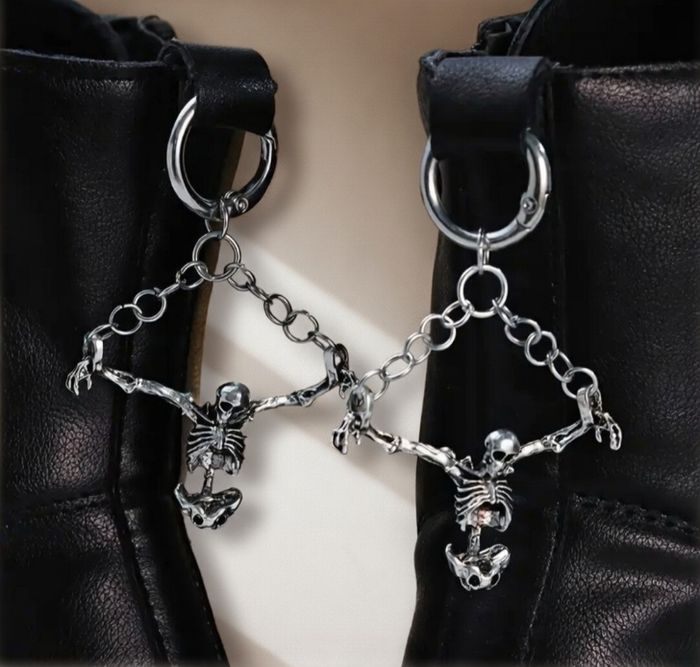 Décoration chaussures squelette