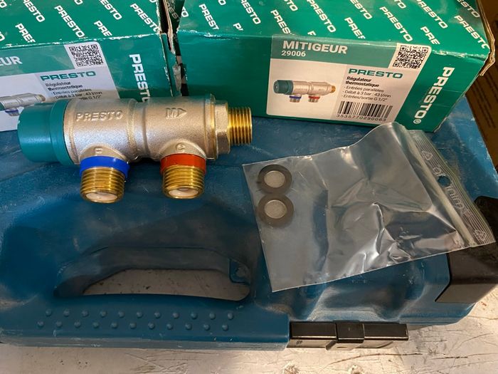 Mitigeur thermostatique neuf - photo numéro 2
