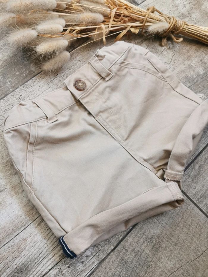 🌺Très joli short beige marron uni chino 6mois - photo numéro 2