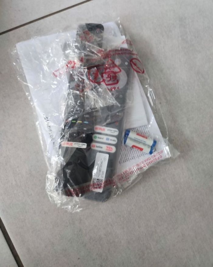 Télécommande TCL neuve 65c735