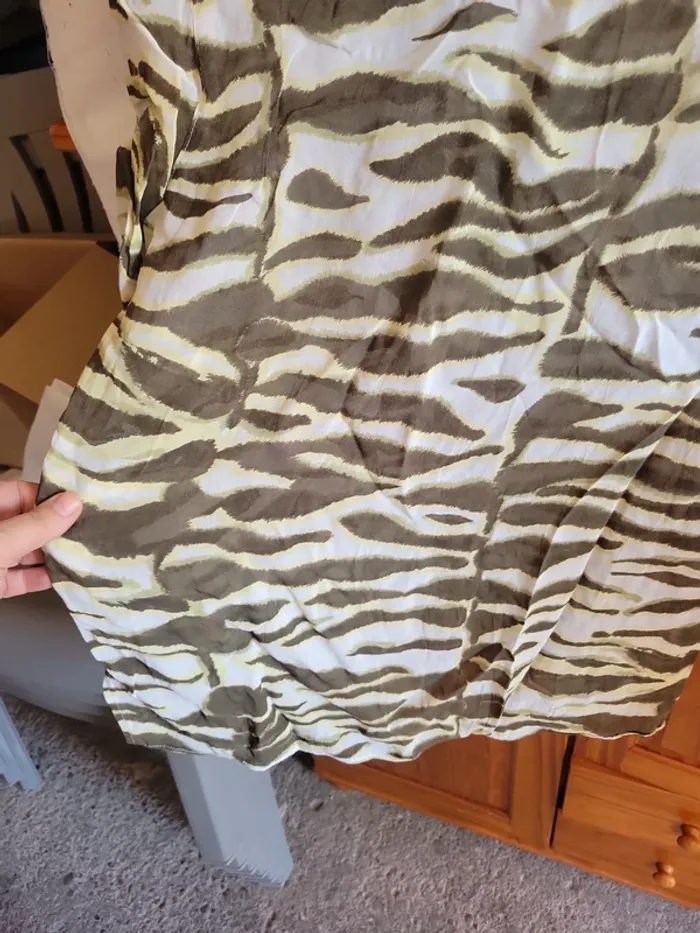 Jolie chemise manche courte taille 42 - photo numéro 3