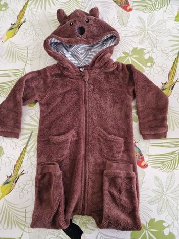 Sur pyjama taille 18mois