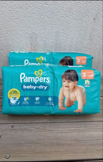 100 couches Pampers baby dry taille 3